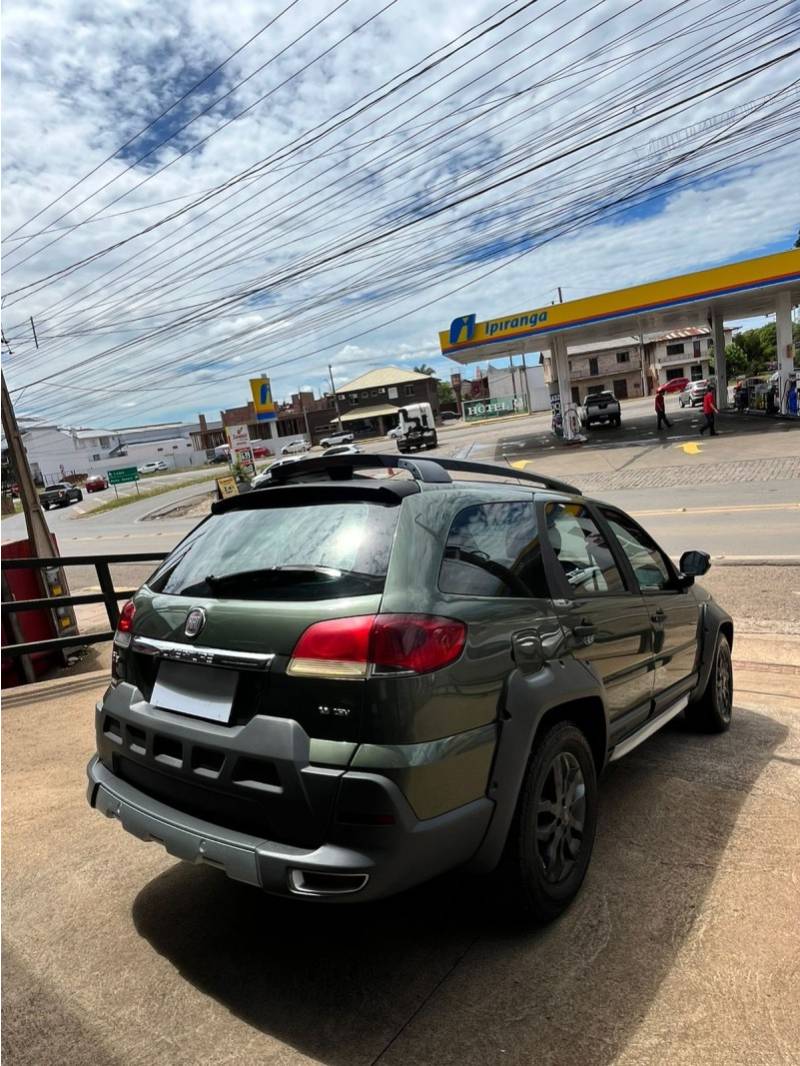 FIAT - PALIO - 2013/2013 - Verde - R$ 42.900,00