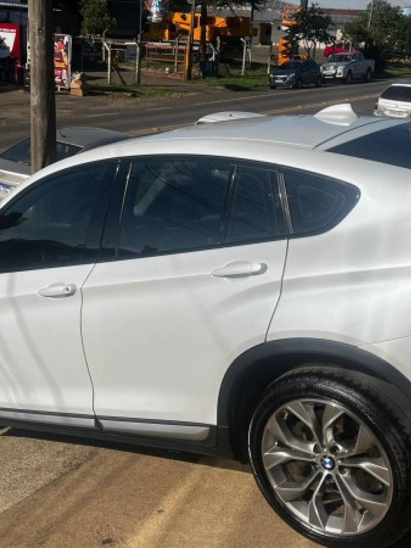 BMW - X4 - 2016/2017 - Branca - R$ 153.900,00