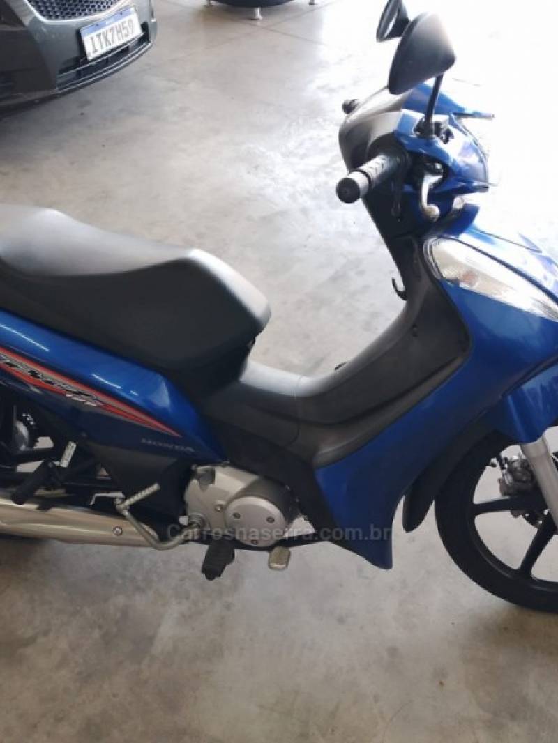 HONDA - BIZ 125 - 2016/2017 - Azul - R$ 14.900,00