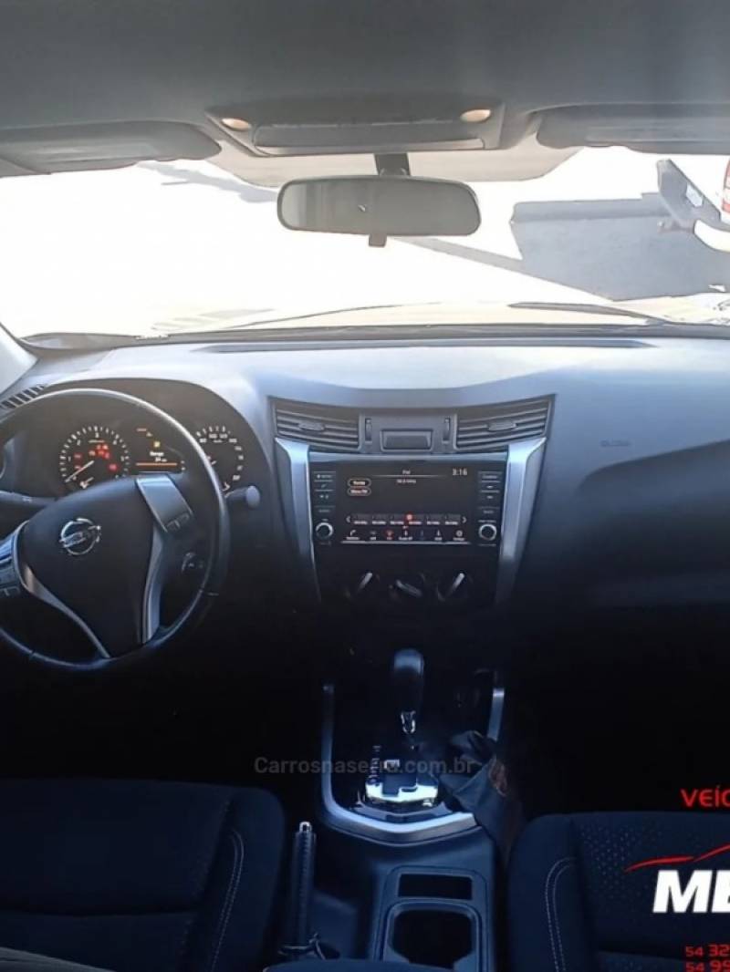 NISSAN - FRONTIER - 2013/2014 - Preta - R$ 104.000,00