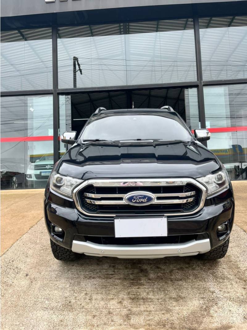 FORD - RANGER - 2020/2021 - Preta - R$ 174.900,00