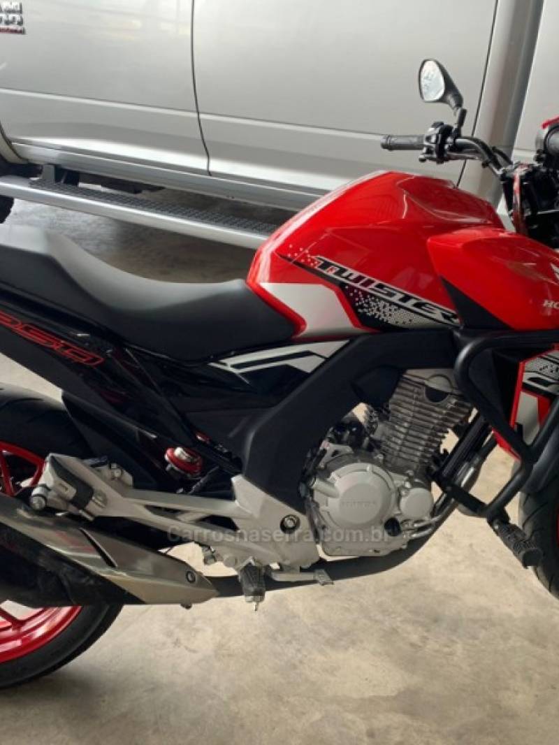 HONDA - CB 250F TWISTER - 2021/2021 - Vermelha - R$ 22.500,00