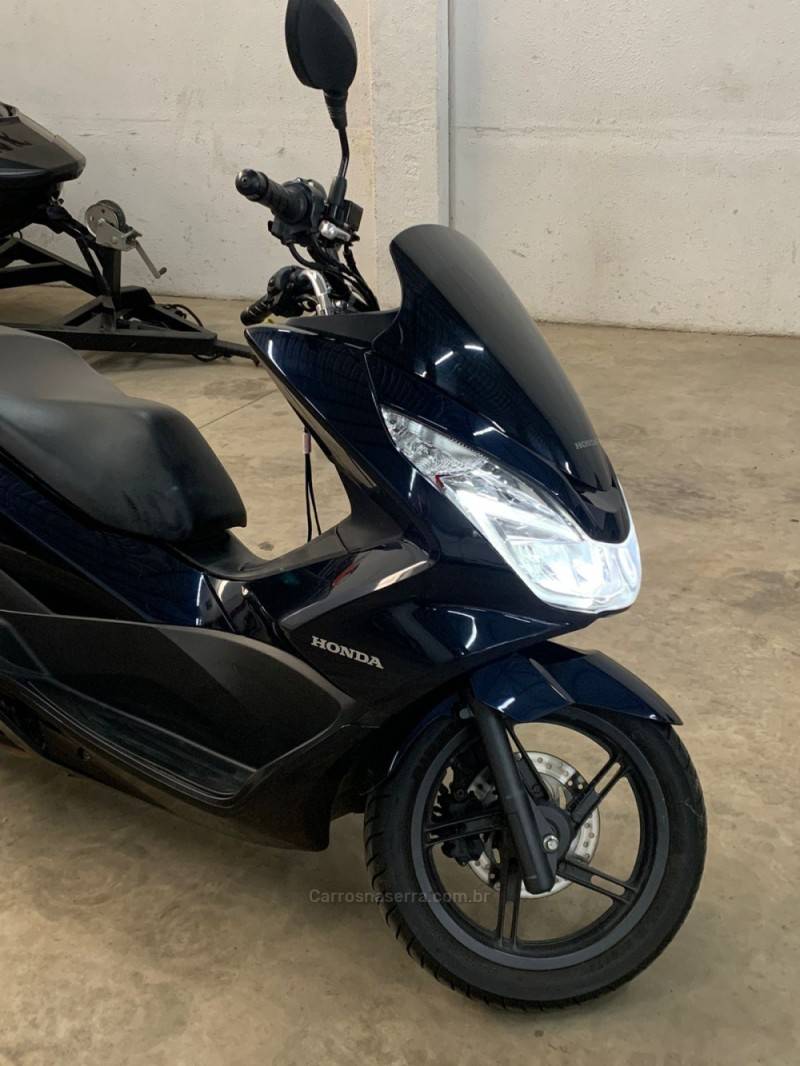 HONDA - PCX - 2017/2018 - Azul - R$ 16.900,00