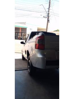 CHEVROLET - MONTANA - 2015/2016 - Prata - R$ 49.900,00
