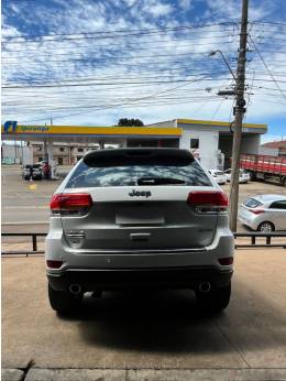 JEEP - CHEROKEE - 2018/2018 - Branca - R$ 169.900,00