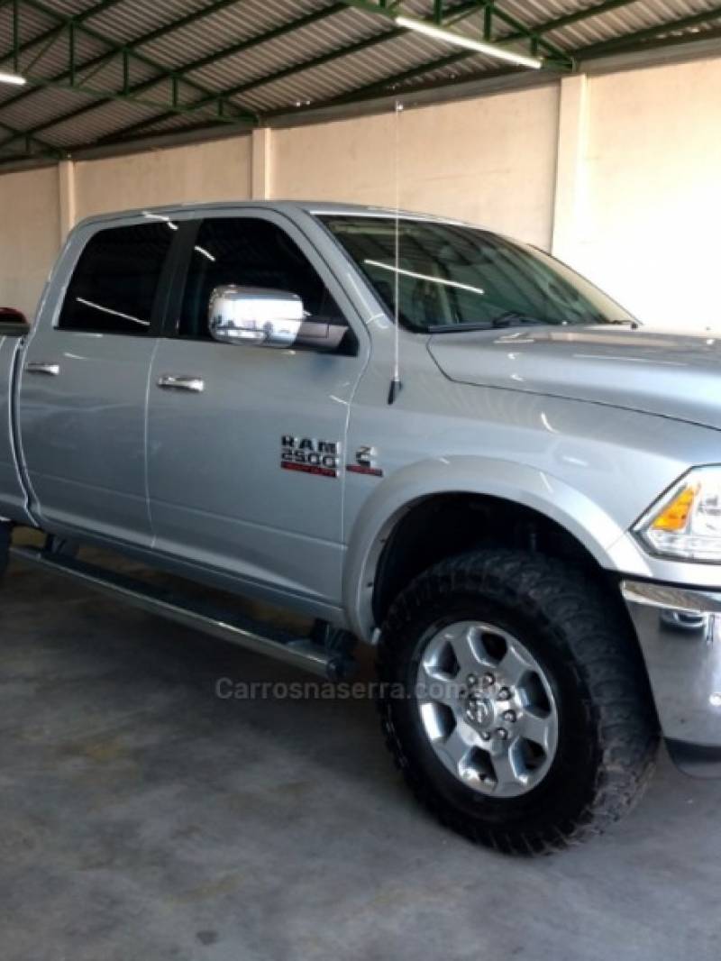RAM - 2500 LARAMIE - 2016/2016 - Prata - Sob Consulta