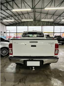 TOYOTA - HILUX - 2014/2014 - Branca - R$ 144.900,00