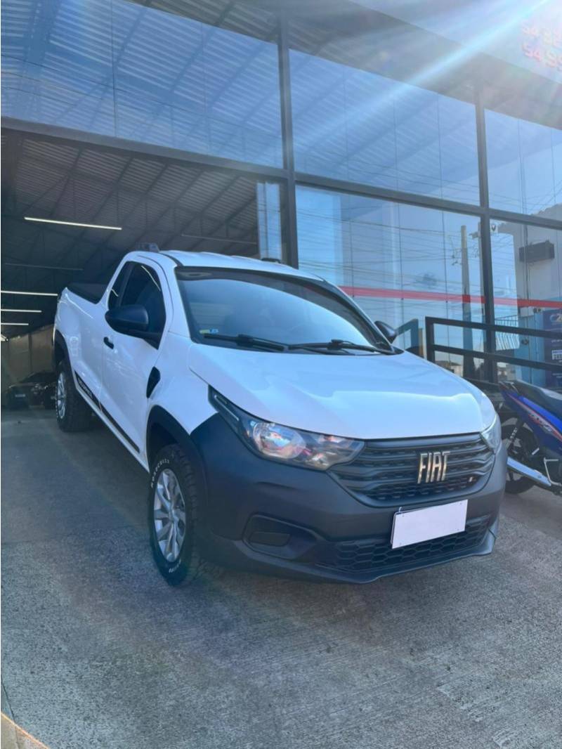 FIAT - STRADA - 2021/2022 - Branca - R$ 74.900,00