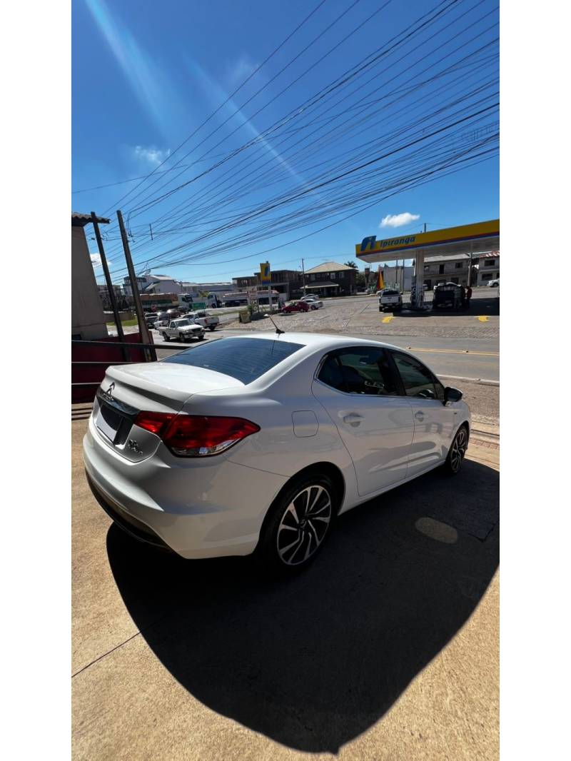 CITROËN - C4 LOUNGE - 2017/2017 - Branca - R$ 54.900,00