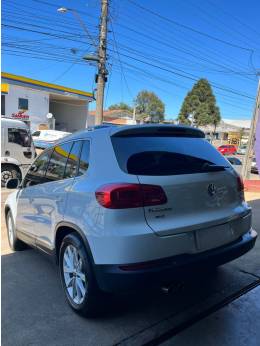 VOLKSWAGEN - TIGUAN - 2015/2015 - Branca - R$ 76.600,00