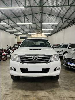 TOYOTA - HILUX - 2014/2014 - Branca - R$ 144.900,00