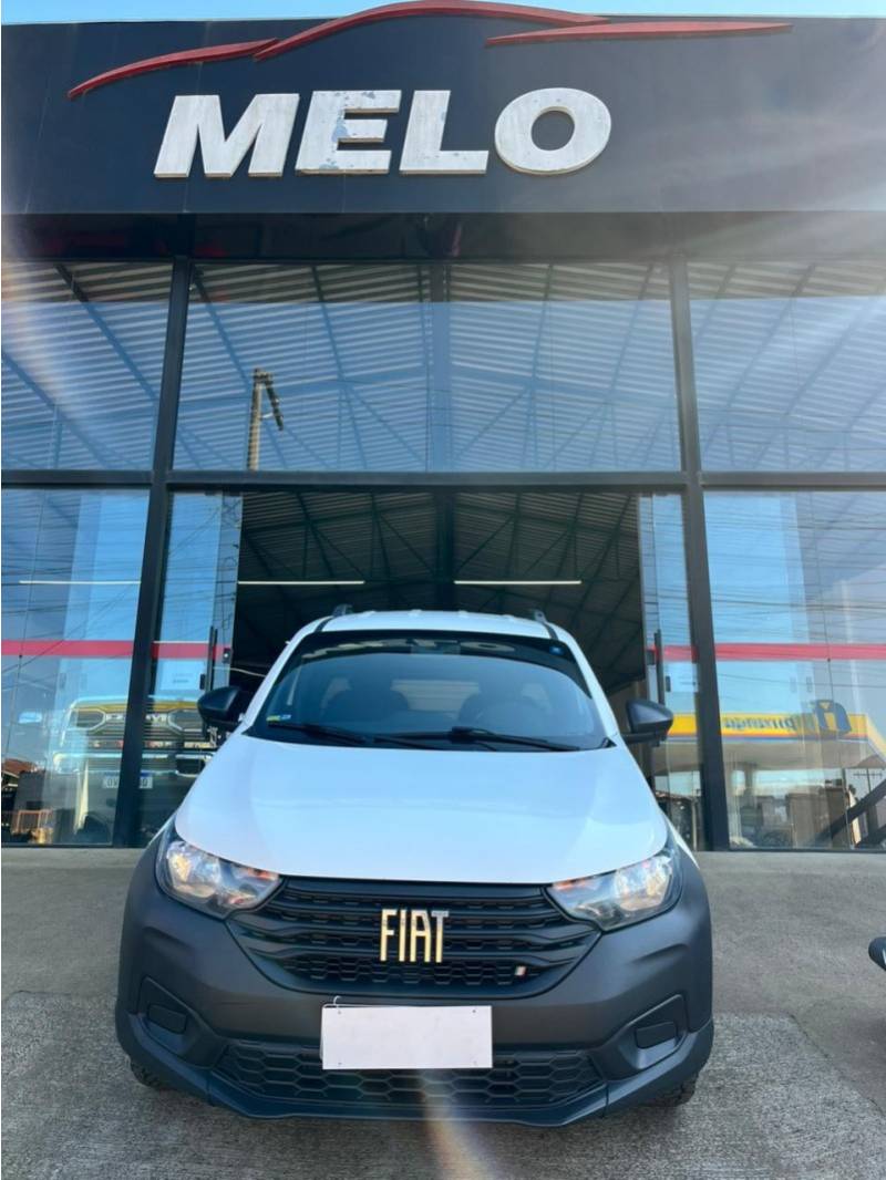 FIAT - STRADA - 2021/2022 - Branca - R$ 74.900,00