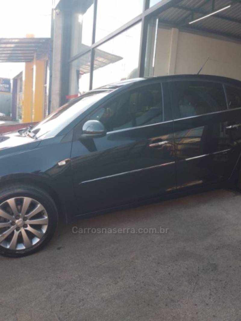 CHEVROLET - CRUZE - 2014/2014 - Preta - R$ 69.000,00
