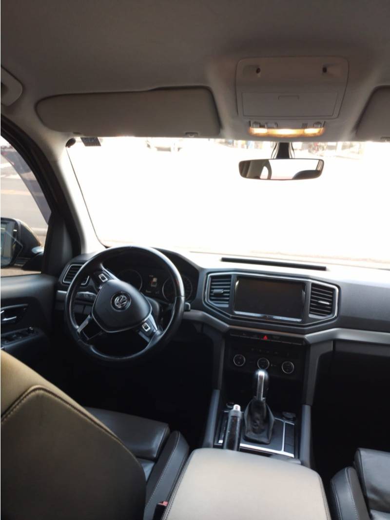 VOLKSWAGEN - AMAROK - 2019/2019 - Preta - R$ 149.900,00