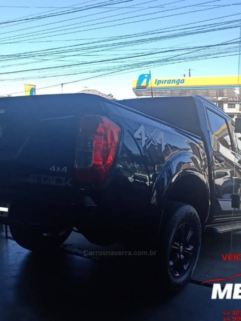 NISSAN - FRONTIER - 2013/2014 - Preta - R$ 104.000,00