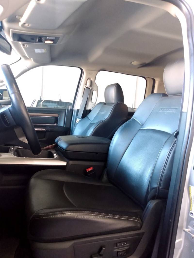 RAM - 2500 LARAMIE - 2016/2016 - Prata - Sob Consulta