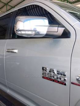 RAM - 2500 LARAMIE - 2016/2016 - Prata - Sob Consulta