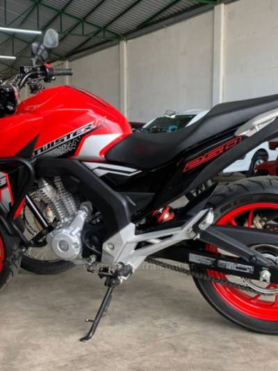 HONDA - CB 250F TWISTER - 2021/2021 - Vermelha - R$ 22.500,00