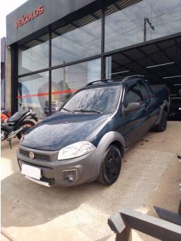 FIAT - STRADA - 2015/2015 - Azul - R$ 56.000,00