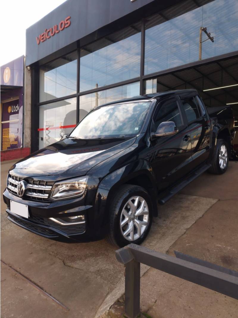 VOLKSWAGEN - AMAROK - 2019/2019 - Preta - R$ 149.900,00
