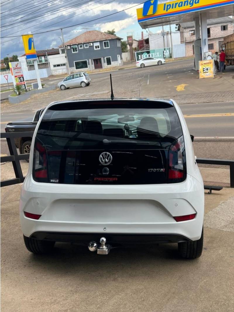 VOLKSWAGEN - UP - 2019/2019 - Branca - R$ 73.900,00