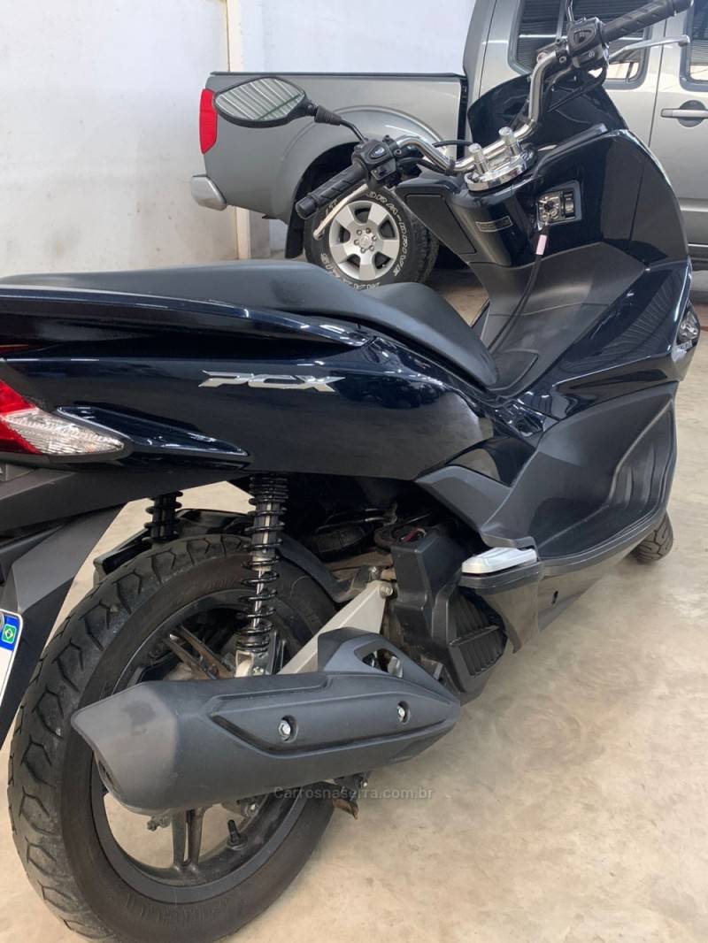 HONDA - PCX - 2017/2018 - Azul - R$ 16.900,00