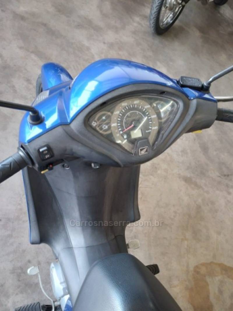 HONDA - BIZ 125 - 2016/2017 - Azul - R$ 14.900,00