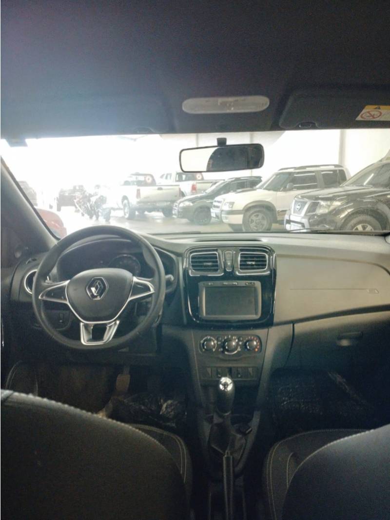 RENAULT - SANDERO - 2021/2022 - Preta - R$ 68.800,00