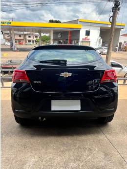 CHEVROLET - ONIX - 2019/2019 - Prata - R$ 59.900,00