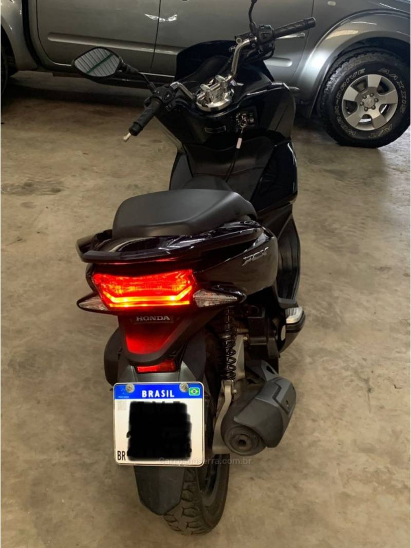 HONDA - PCX - 2017/2018 - Azul - R$ 16.900,00