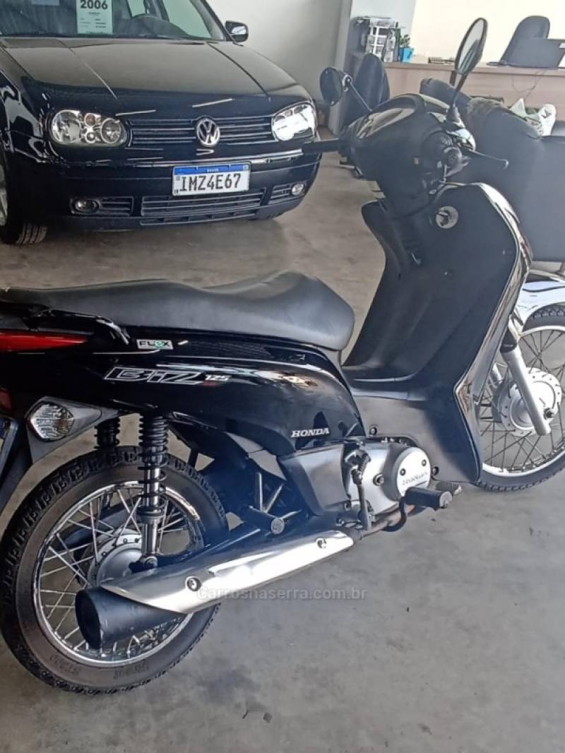HONDA - BIZ 125 - 2013/2013 - Preta - R$ 11.900,00