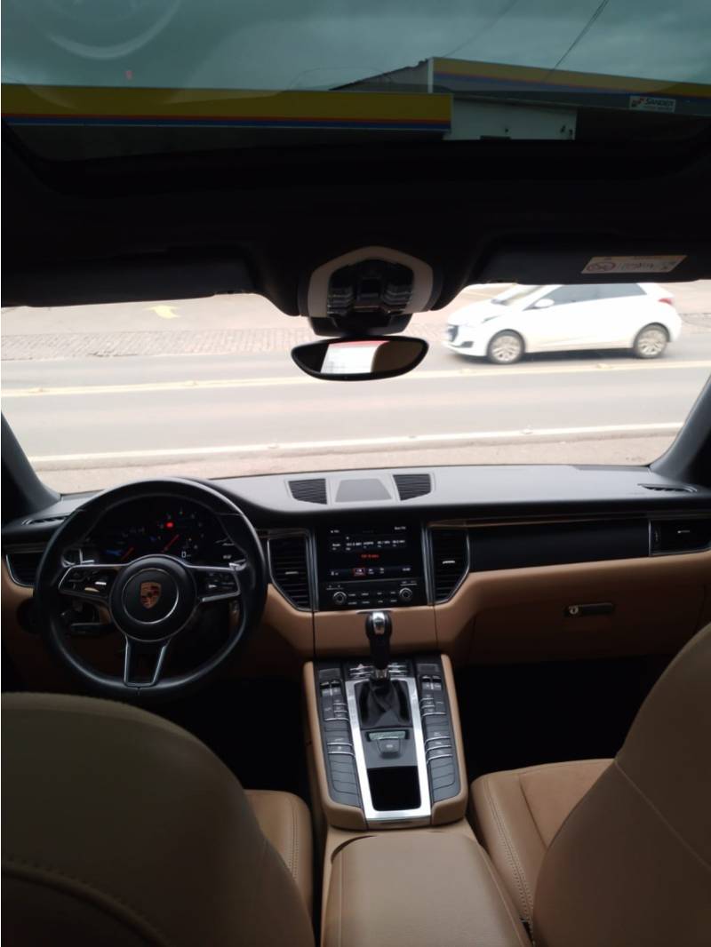PORSCHE - MACAN - 2018/2018 - Preta - Sob Consulta