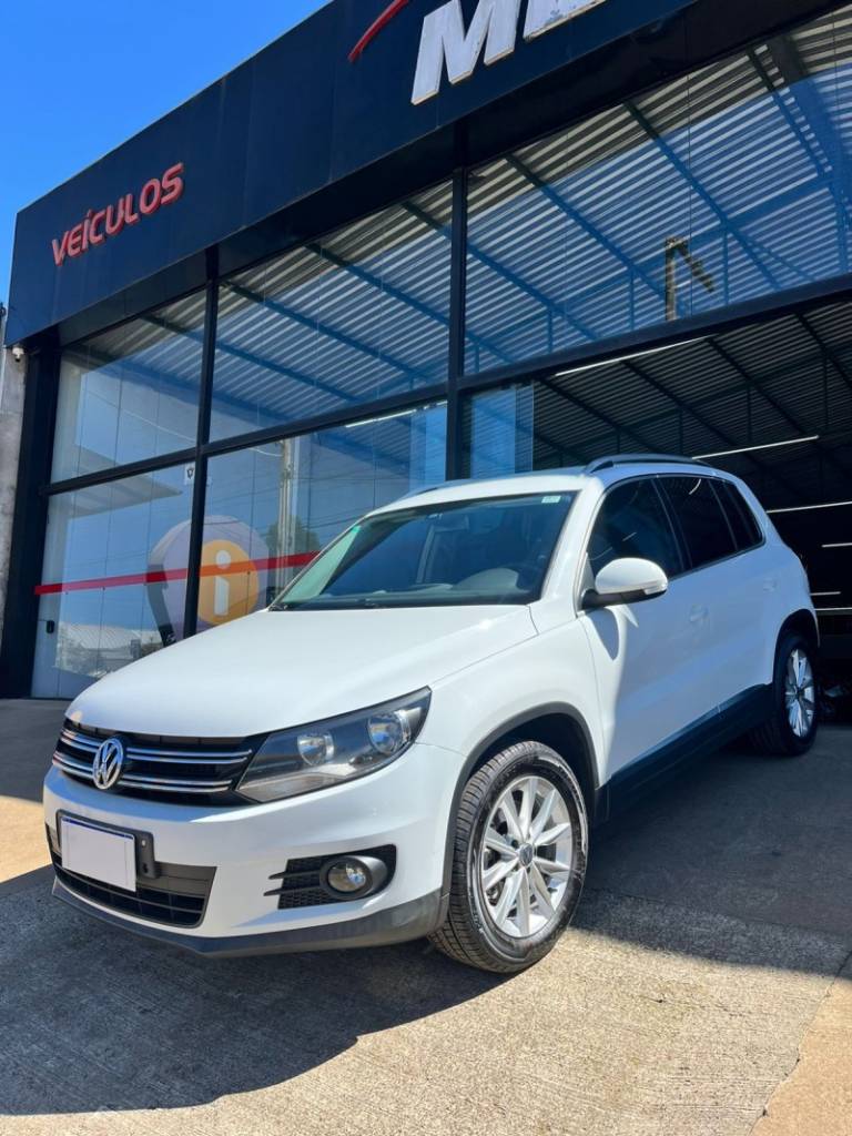 VOLKSWAGEN - TIGUAN - 2015/2015 - Branca - R$ 76.600,00