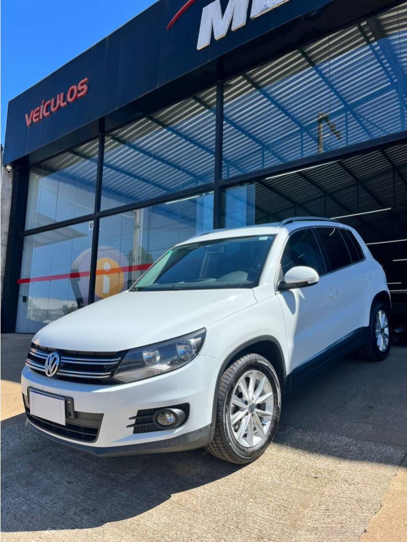 VOLKSWAGEN - TIGUAN - 2015/2015 - Branca - R$ 76.600,00